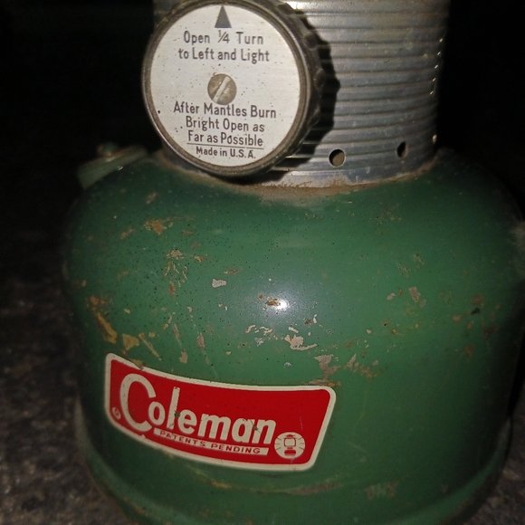 VINTAGE COLEMAN LANTERNS - Picture 2 of 7